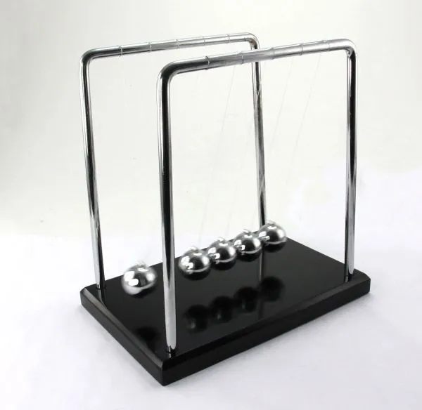 Pendulum mit Sockel