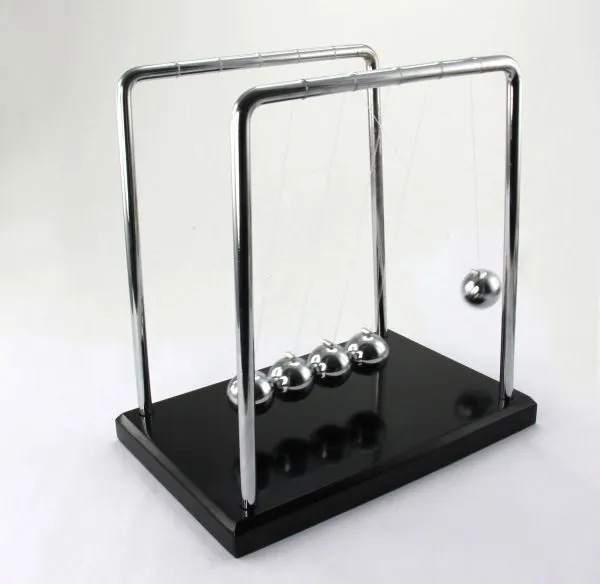 Pendulum mit Sockel